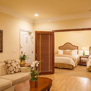 Queen Suite